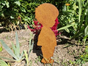 junge stecker rostoptik braun metall deko