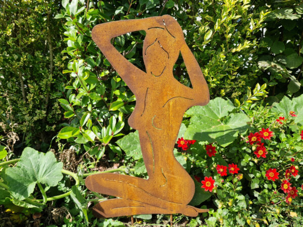 Frau aus Edelrost 70cm gartendeko metall nackt