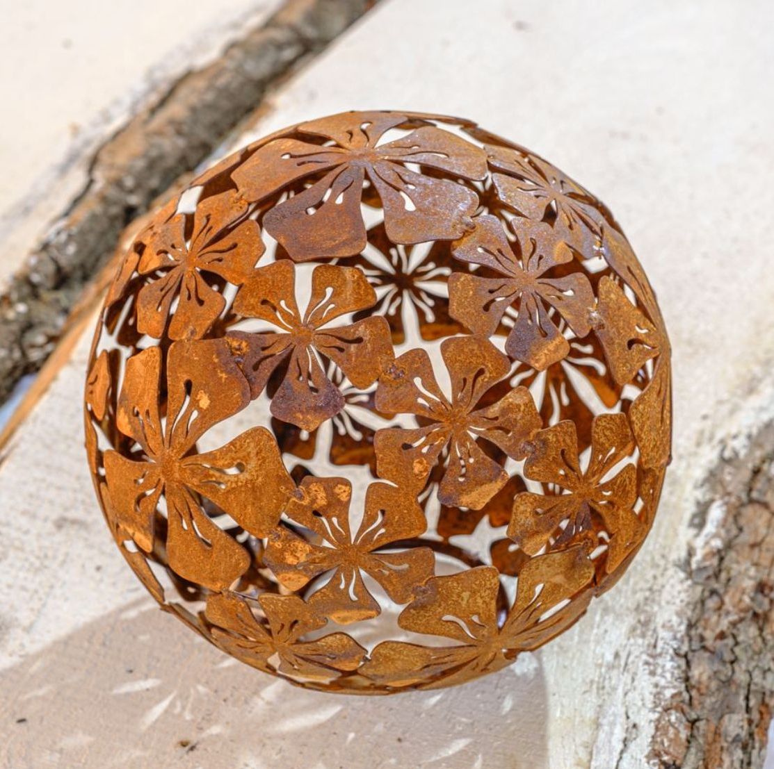 Boule de rouille fleurs D20cm ouverte en bas pour une meilleure stabilité