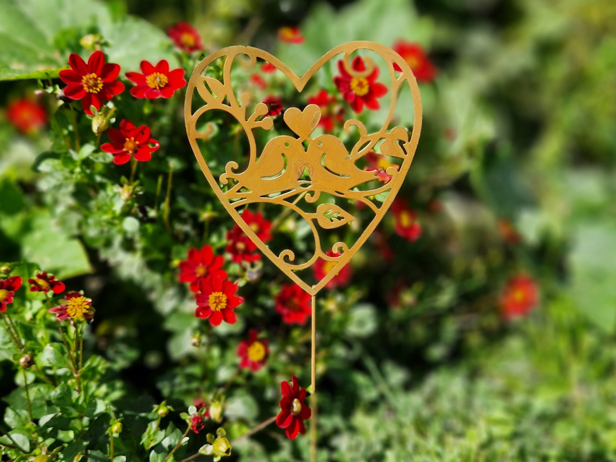 deko vogel mit herz am stab für sträusse und gestecke