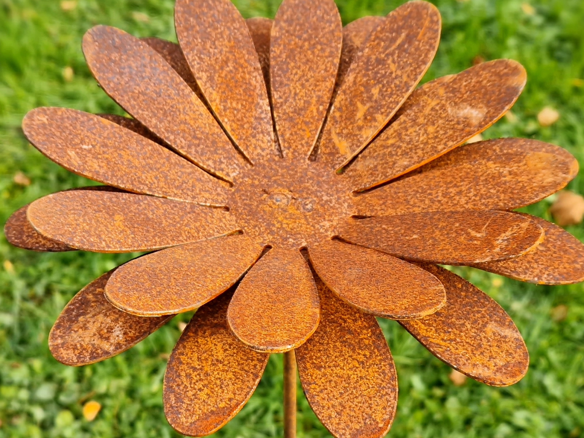 Gartenstecker Blüte Rost 100cm Deko